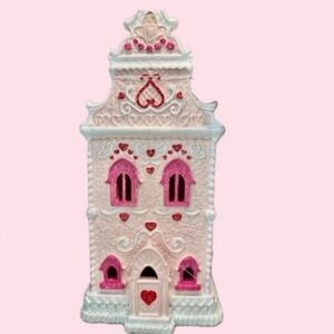 Pink Victorian Gingerbread sugar castle lights up 14” NWT